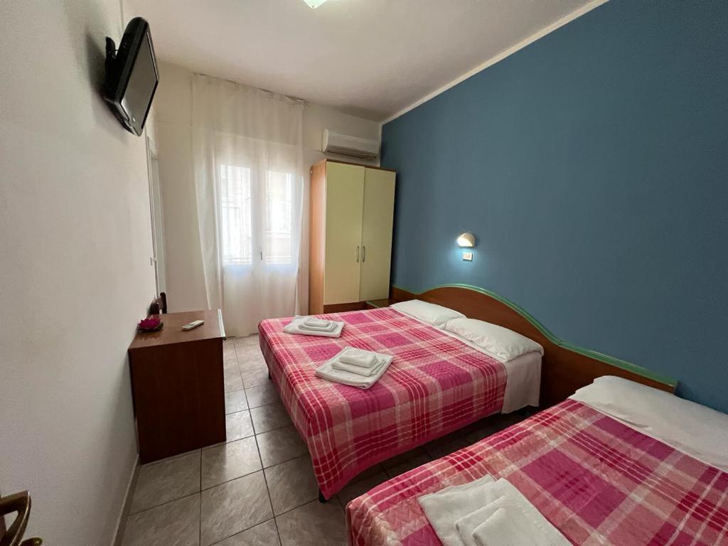 Hotel Villa Cristina Римини Экстерьер фото